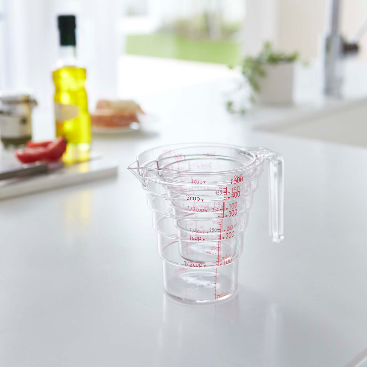 山崎実業 電子レンジ対応 段々計量カップ 500ML ( 4903208027007 軽量カップ メジャーカップ 食洗機対応 500ml 持ち手付き 透明 見やすい 料理 製菓 お菓子作り 計量カップ クリア 計量コップ 計量器具 )