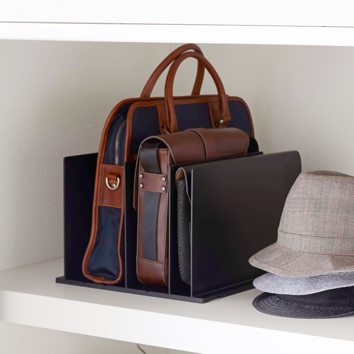 山崎実業 smart バッグ収納スタンド スマート 2個組 ( 4903208049566 スマートシリーズ バッグ収納 スタンド 2個 収納スタンド かばん 収納 バッグ 仕切り 棚上収納 棚上 カバン収納 型崩れ防止 ) 【ブラック】 ブラック