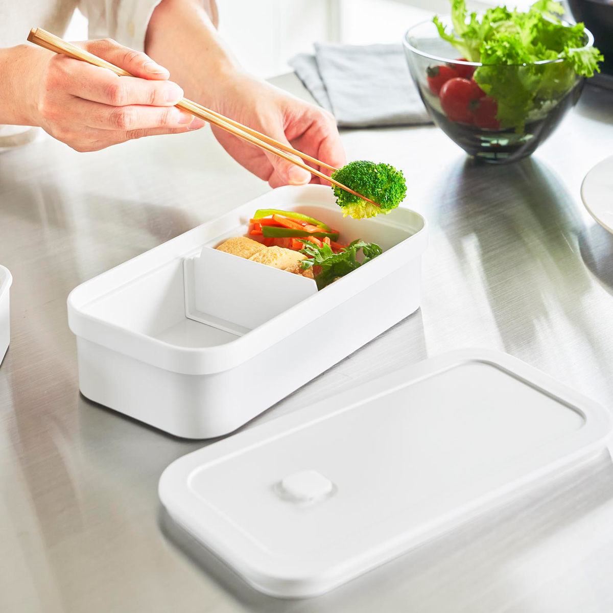 山崎実業 tower 冷凍ごはん用のザルがそのまま入るバルブ付き密閉ランチボックス タワー ( 4903208013635 タワーシリーズ ランチボックス 食洗機対応 電子レンジ対応 弁当箱 レンジ対応 食洗機 冷凍ご飯用ザル対応 ) 【ブラック】 ブラック