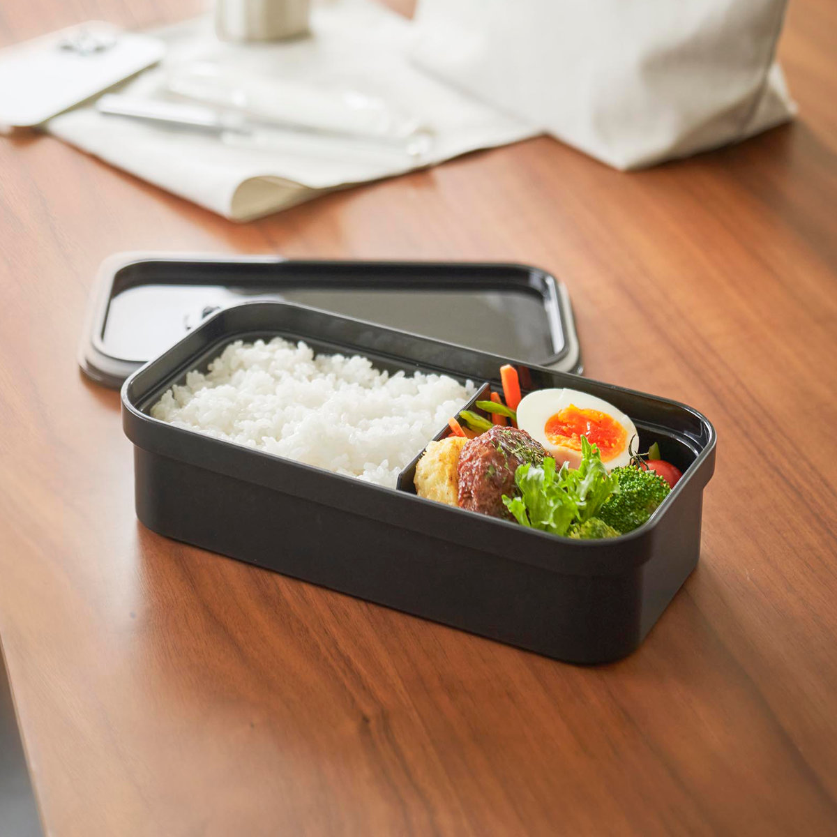 山崎実業 tower 冷凍ごはん用のザルがそのまま入るバルブ付き密閉ランチボックス タワー ( 4903208013635 タワーシリーズ ランチボックス 食洗機対応 電子レンジ対応 弁当箱 レンジ対応 食洗機 冷凍ご飯用ザル対応 ) 【ブラック】 ブラック