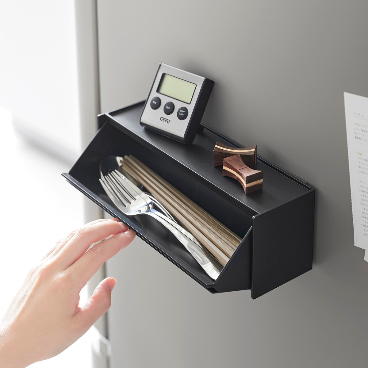 山崎実業 tower マグネットカトラリーケース タワー ( 4903208084628 タワーシリーズ カトラリーケース 磁石 マグネット 浮かせる収納 浮かせて収納 フラップ式 カトラリー収納 箸入れ 食卓 卓上 ) 【ブラック】 ブラック