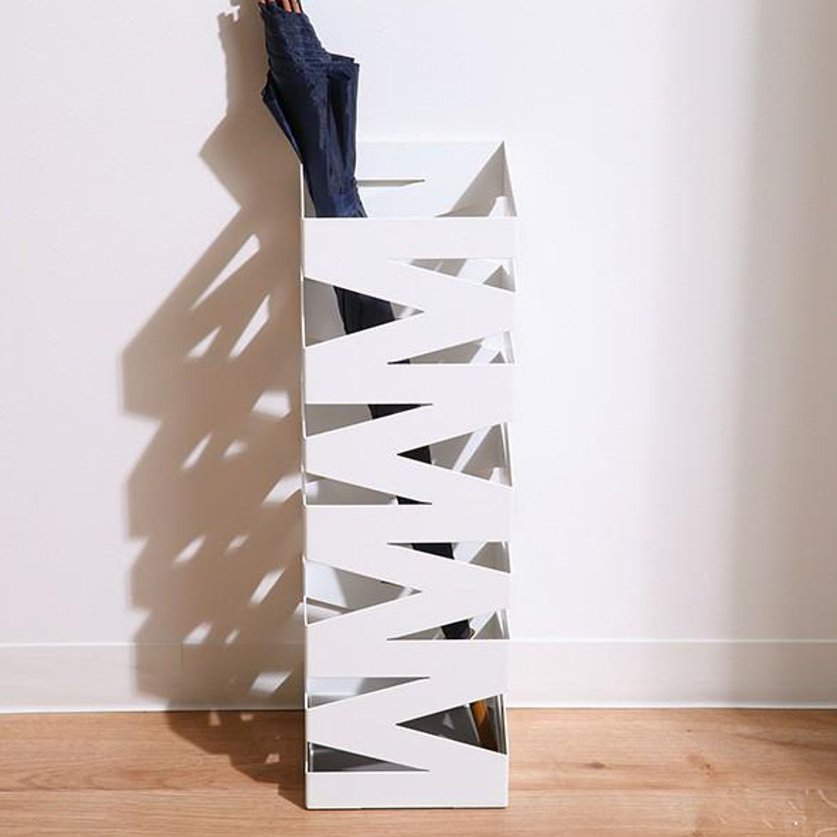 山崎実業 かさたて ロック ホワイト ( 4903208062053 かさたてロック 620 約8本 収納 スリム 傘 かさ立て かさ アンブレラスタンド 傘立 傘入れ 玄関 完成品 シンプル おしゃれ アンブレラホルダー カサ レインラック )