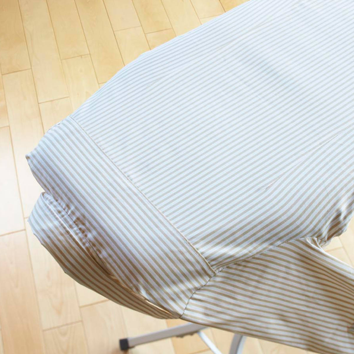 山崎実業 スタンド式解決プレス アルミ脚 ( 4903208076111 アイロン台 15段階調節 アイロン掛け 高さ調整 アルミ アイロン 台 作業台 スタンド式 アイロン置き 15段階 軽量 )