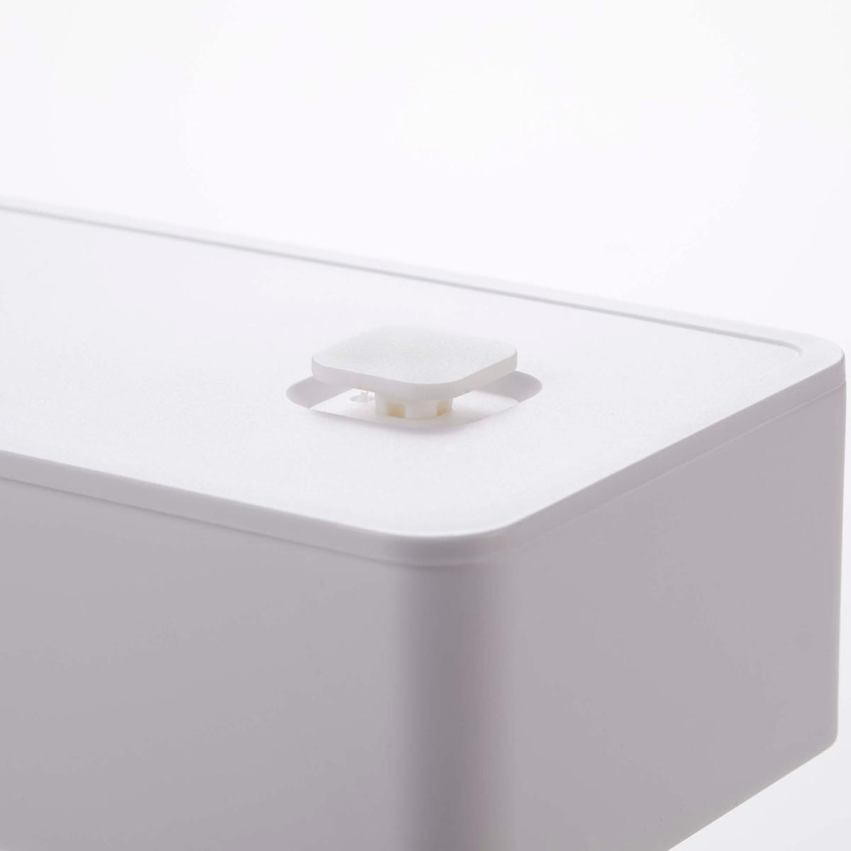 山崎実業 tower バルブ付き密封ランチボックス タワー ( 4903208048231 弁当箱 保存容器 一段 レンジ対応 食洗機対応 一段弁当箱 角型 レンジOK 食洗機OK シンプル 女性 容器 密閉 バルブ 汁もれしにくい 仕切り付き ) 【ホワイト】 ホワイト