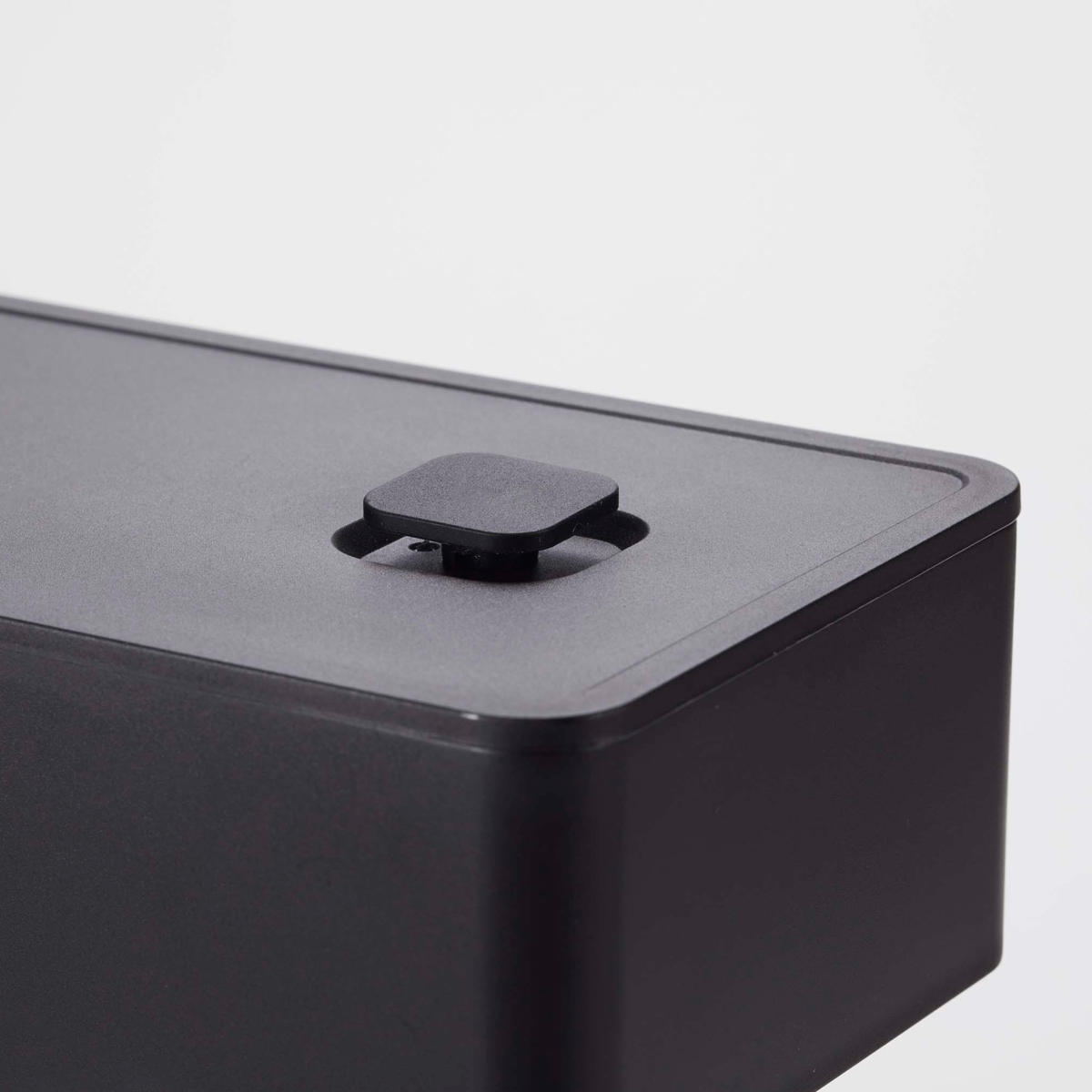 山崎実業 tower バルブ付き密封ランチボックス タワー ( 4903208048231 弁当箱 保存容器 一段 レンジ対応 食洗機対応 一段弁当箱 角型 レンジOK 食洗機OK シンプル 女性 容器 密閉 バルブ 汁もれしにくい 仕切り付き ) 【ホワイト】 ホワイト