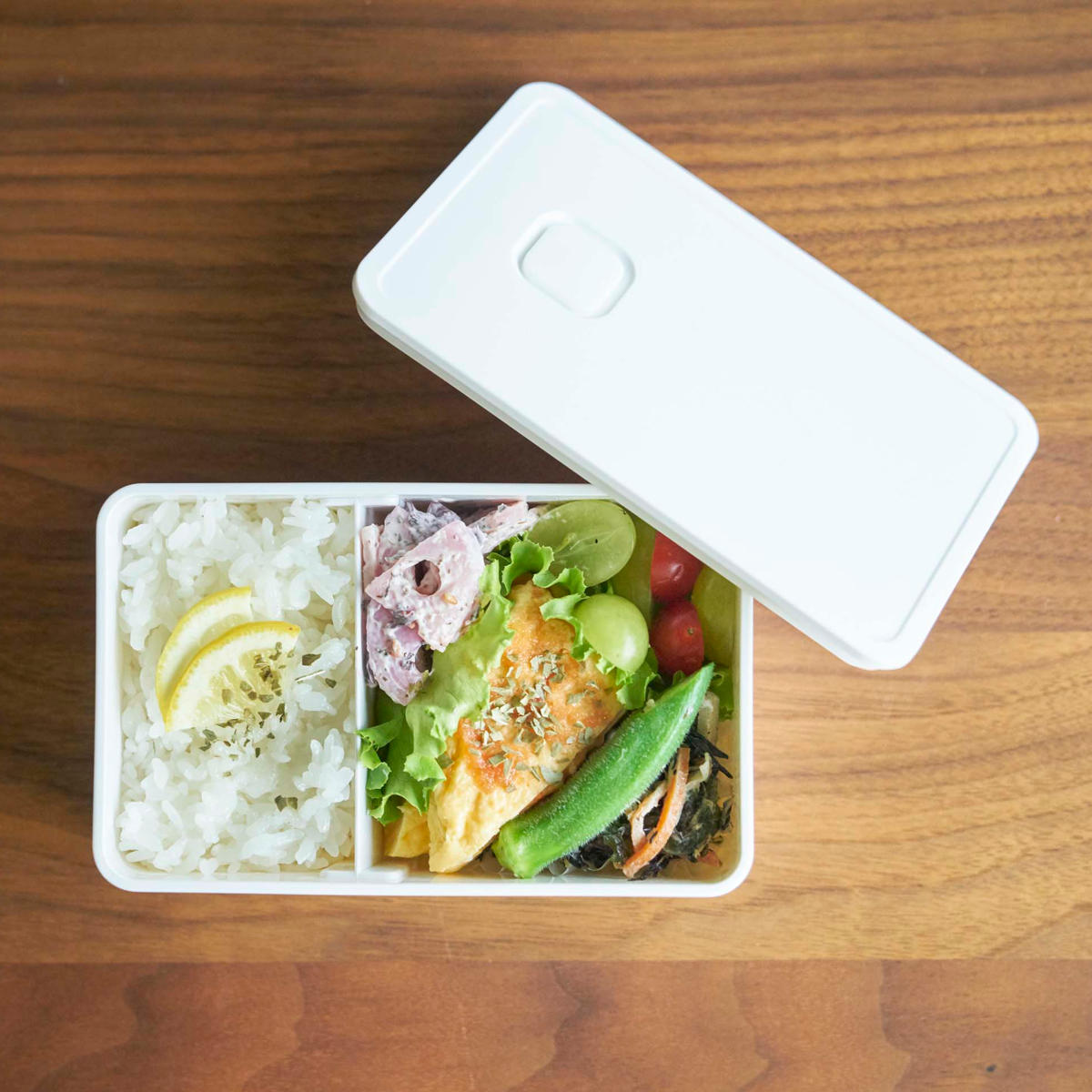 山崎実業 tower バルブ付き密封ランチボックス タワー ( 4903208048231 弁当箱 保存容器 一段 レンジ対応 食洗機対応 一段弁当箱 角型 レンジOK 食洗機OK シンプル 女性 容器 密閉 バルブ 汁もれしにくい 仕切り付き ) 【ホワイト】 ホワイト