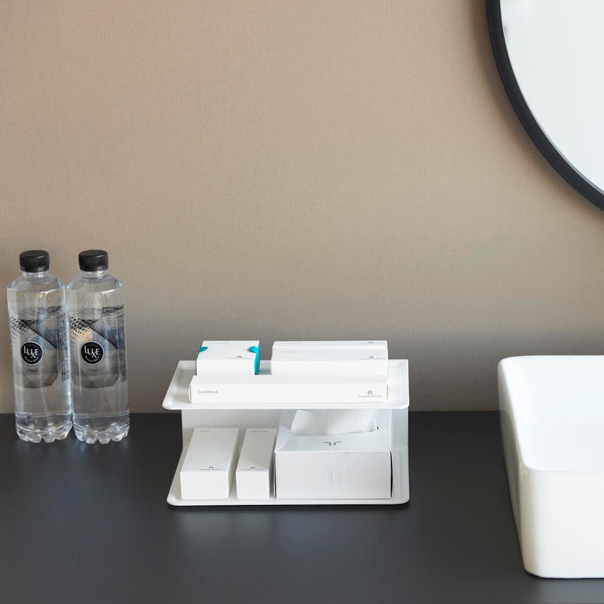 山崎実業 tower アメニティー収納 タワー 2段 ( 4903208100922 タワーシリーズ 2段収納 アメニティ収納 ホテルライク スチール製 インテリア 小物置き 洗面 洗面収納 すっきり スッキリ トレー ) 【ホワイト】 ホワイト