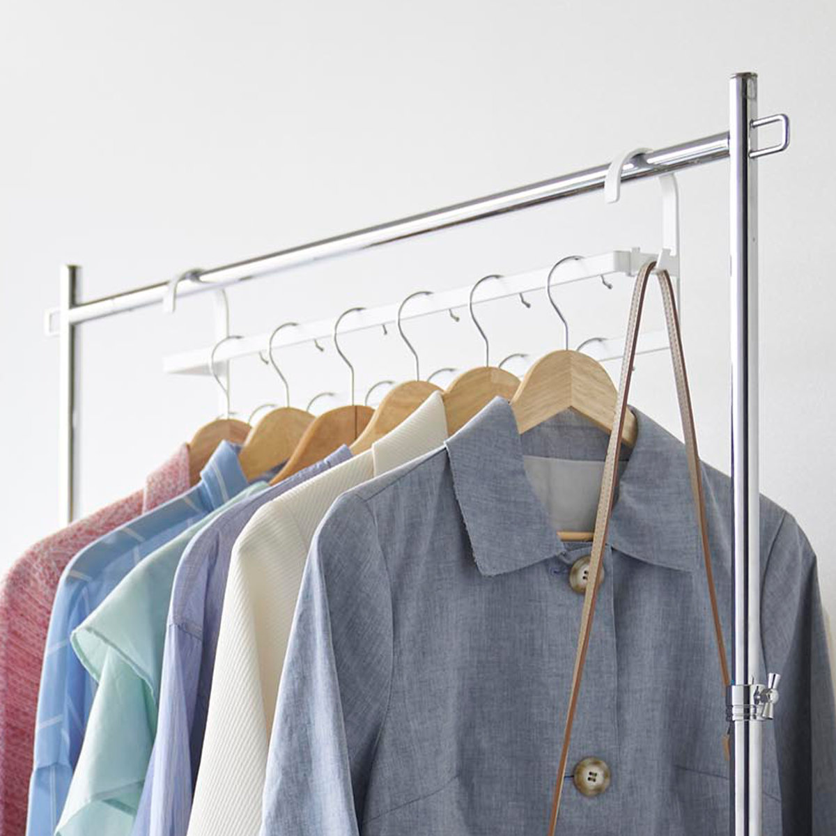 山崎実業 smart 収納力アップ2段衣類ハンガー スマート W60 ( 4903208100076 スマートシリーズ 収納力アップ 2段衣類ハンガー 幅60 収納 衣類ハンガー ハンガーラック コート収納 段違い コート掛け ) 【ホワイト】 ホワイト