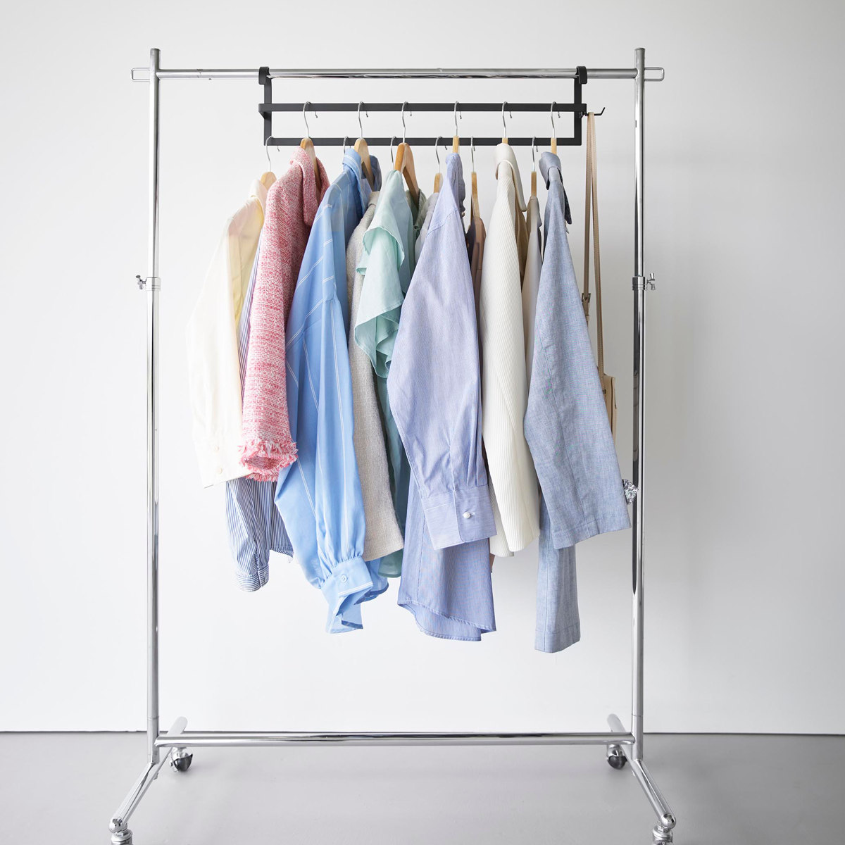 山崎実業 smart 収納力アップ2段衣類ハンガー スマート W60 ( 4903208100076 スマートシリーズ 収納力アップ 2段衣類ハンガー 幅60 収納 衣類ハンガー ハンガーラック コート収納 段違い コート掛け ) 【ホワイト】 ホワイト