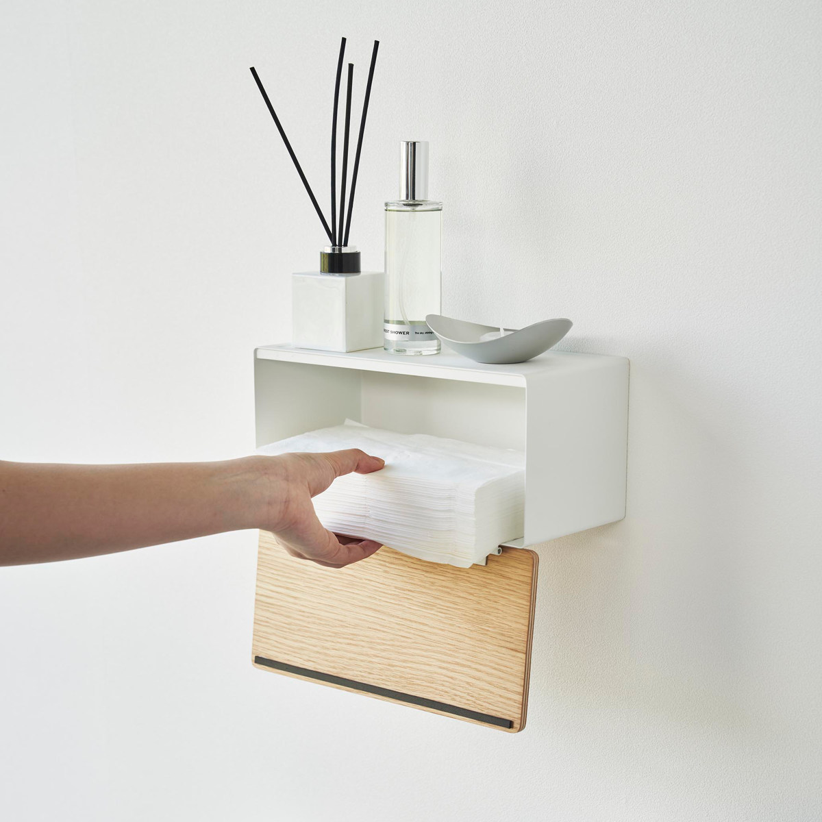 山崎実業 RIN ウォールペーパータオルディスペンサー リン 石こうボード壁対応 ( 4903208101141 リンシリーズ ウォールペーパー タオルディスペンサー 石こうボード 壁面収納 浮かせる収納 浮かせて収納 ) 【ナチュラル】 ナチュラル