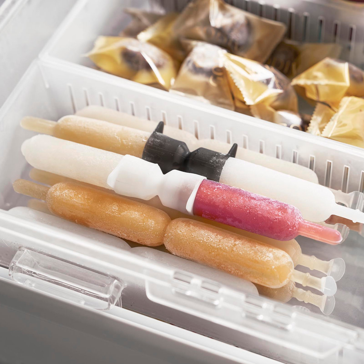 山崎実業 tower シリコーン折るポリジュースアイスカバー タワー 2色セット ホワイト&ブラック ( 4903208101639 タワーシリーズ 折るポリジュース 食洗機対応 シリコーン アイスカバー 2色 ホワイトとブラック セット 2色入り )