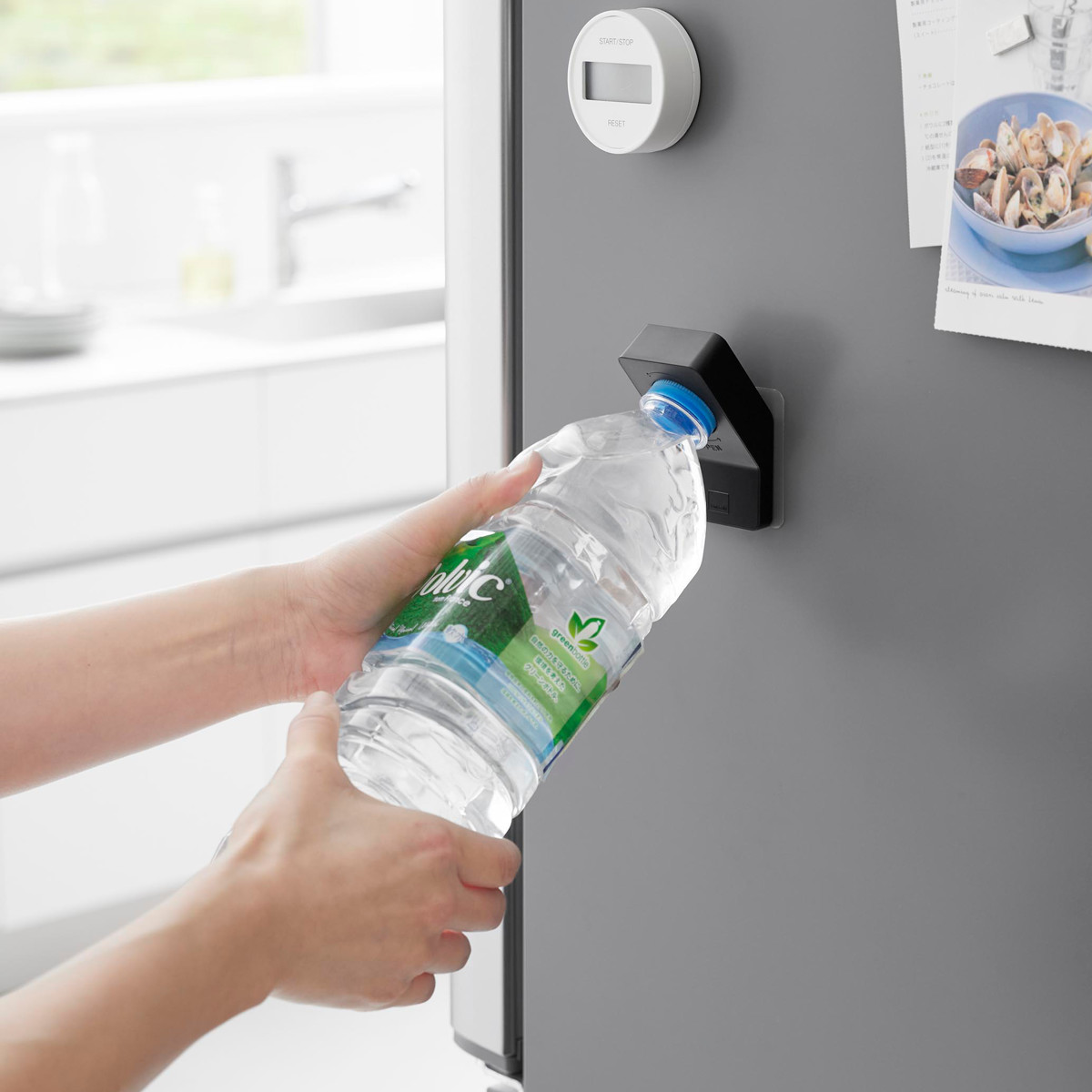 山崎実業 tower フィルムフックキャップオープナー タワー ( 4903208101998 タワーシリーズ キャップオープナー オープナー フィルムフック 貼ってはがせる ペットボトル ペットボトルキャップ フタ開け フック キャップ ) 【ブラック】 ブラック