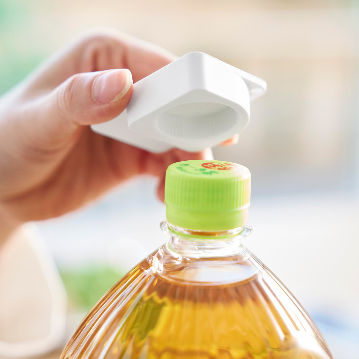 山崎実業 tower 持ち運べるキャップ・プルタブオープナー タワー ( 4903208102018 タワーシリーズ キャップオープナー プルタブオープナー キャップ プルタブ オープナー 持ち運べる ペットボトル フタ開け ストラップ付き ) 【ブラック】 ブラック