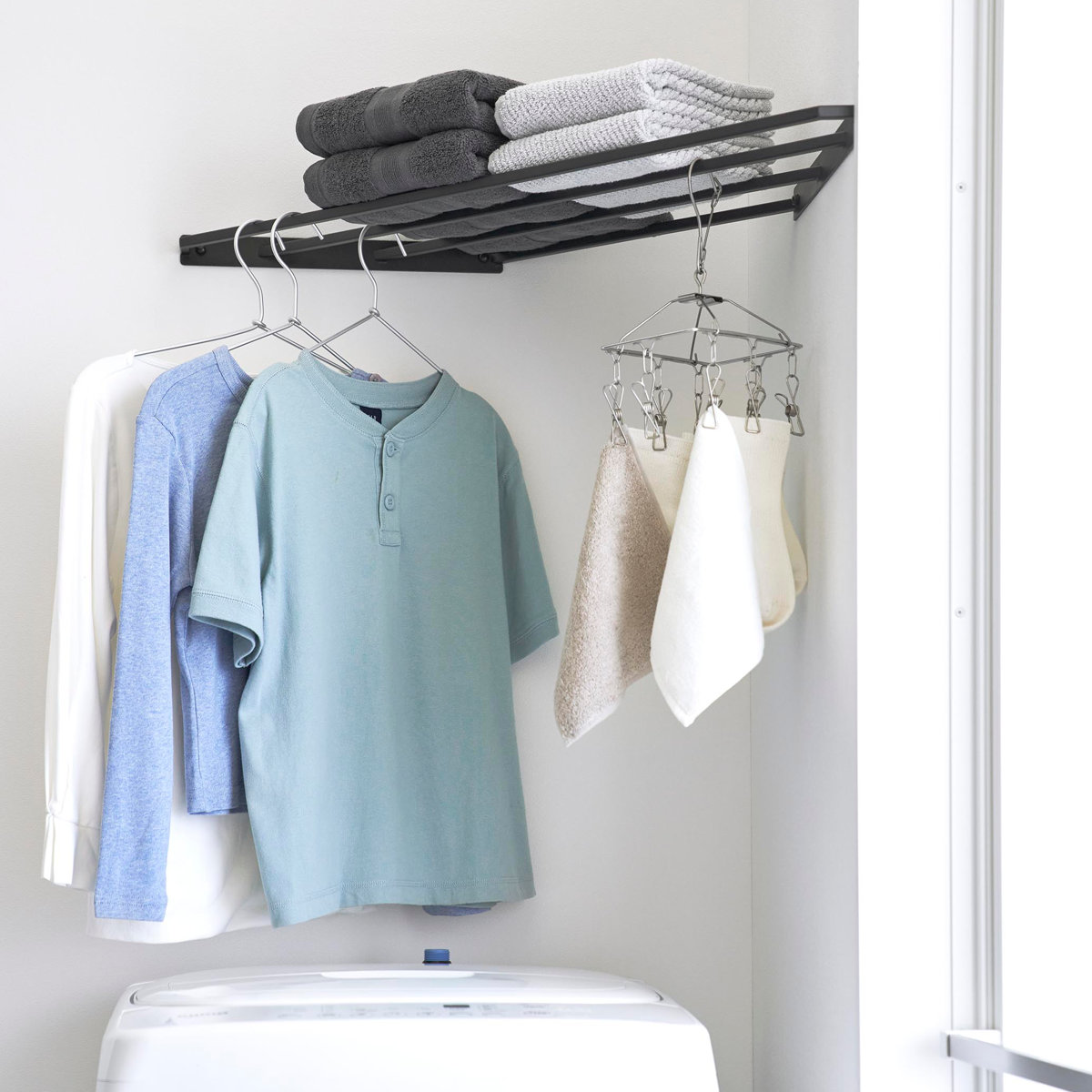 山崎実業 tower コーナーハンガーラック タワー 石こうボード壁対応 ( 4903208100175 タワーシリーズ コーナー ハンガーラック 石こうボード壁 棚 室内物干し シェルフ コーナーシェルフ 角 ディスプレイ ) 【ホワイト】 ホワイト