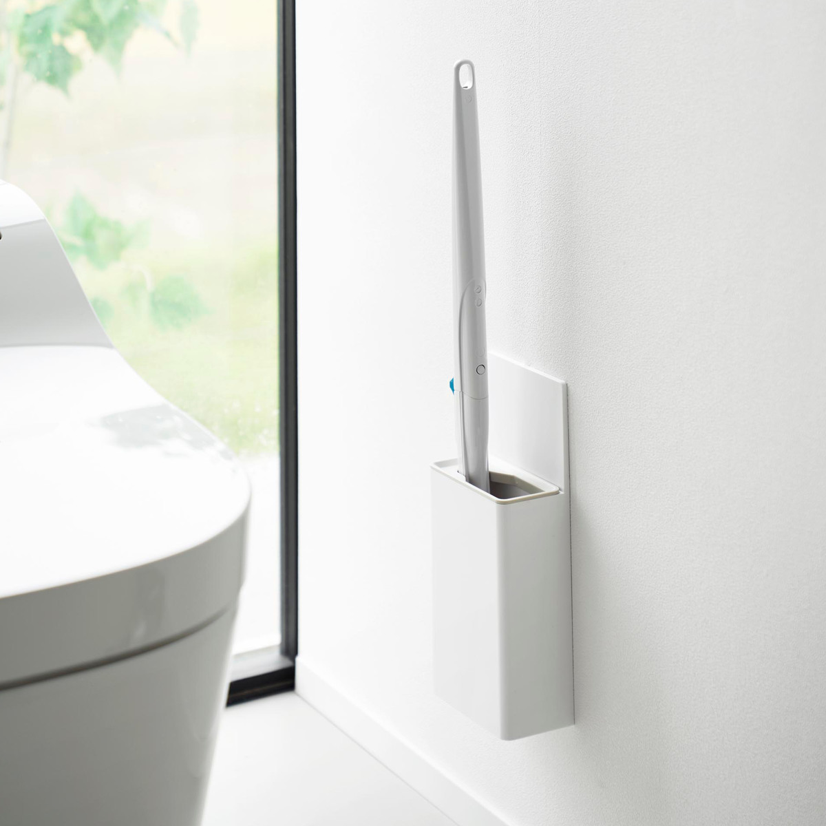 山崎実業 Plate ウォール流せるトイレブラシホルダー プレート 石こうボード壁対応 ホワイト ( 4903208100311 プレートシリーズ 流せるトイレブラシホルダー 流せるトイレブラシ ホルダー 石こうボード 壁面収納 石こうボード壁 )