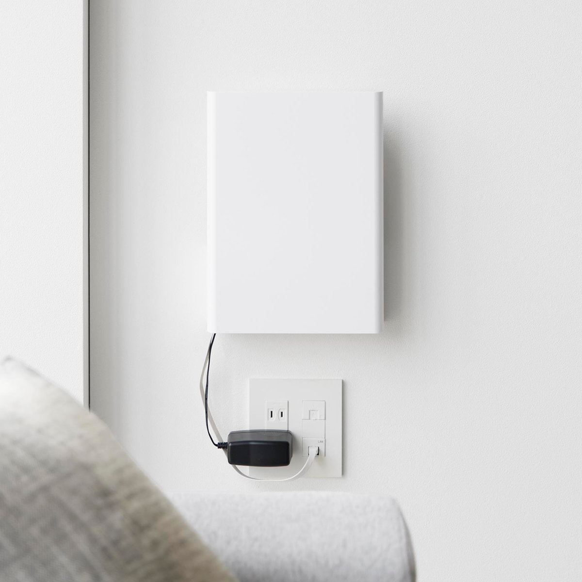 山崎実業 tower ウォール隠せるルーター収納 タワー Sサイズ 石こうボード壁対応 ( 4903208100748 タワーシリーズ 隠せるルーター収納 S 石こうボード壁 隠せる ルーター収納 壁面収納 壁 ) 【ブラック】 ブラック