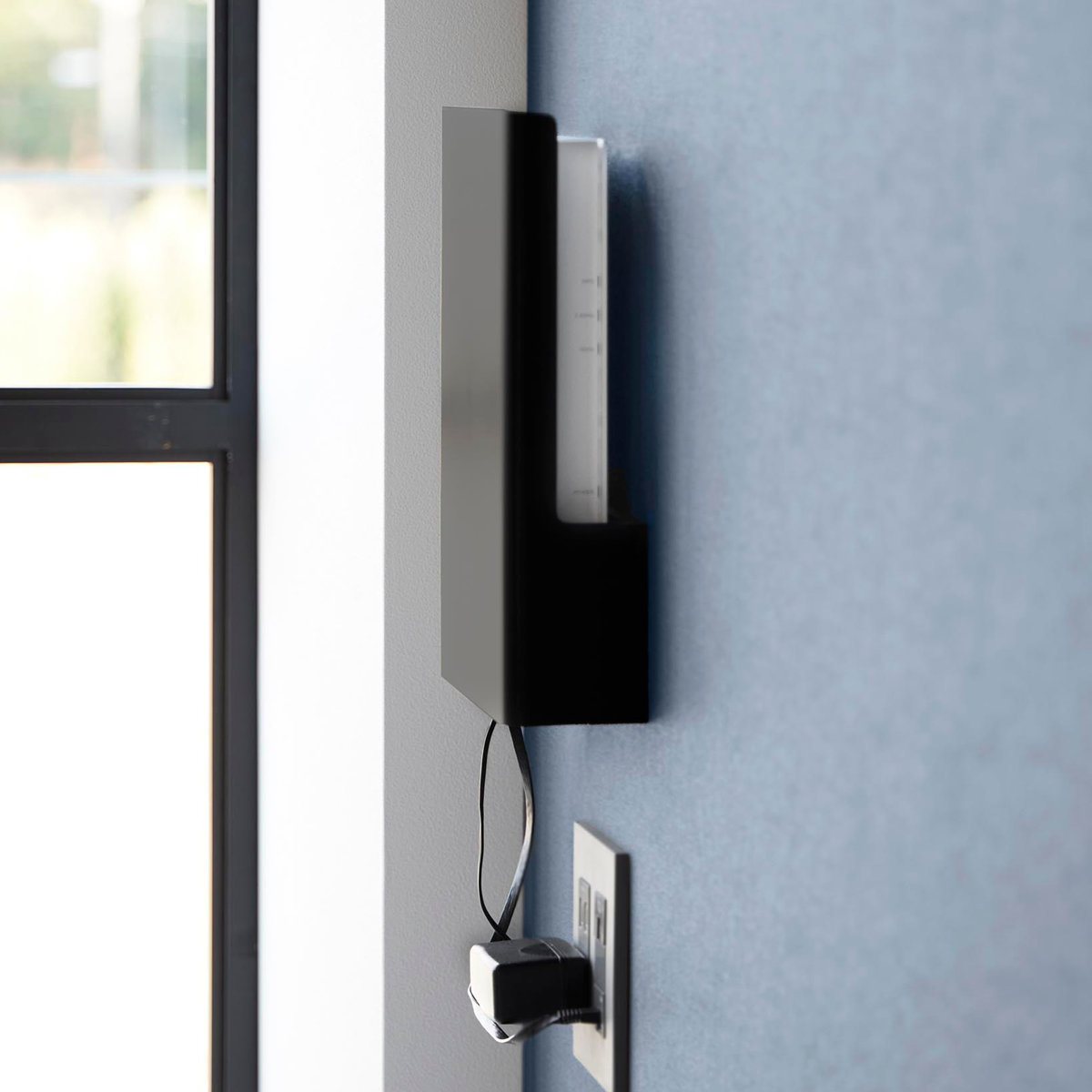 山崎実業 tower ウォール隠せるルーター収納 タワー Sサイズ 石こうボード壁対応 ( 4903208100748 タワーシリーズ 隠せるルーター収納 S 石こうボード壁 隠せる ルーター収納 壁面収納 壁 ) 【ブラック】 ブラック