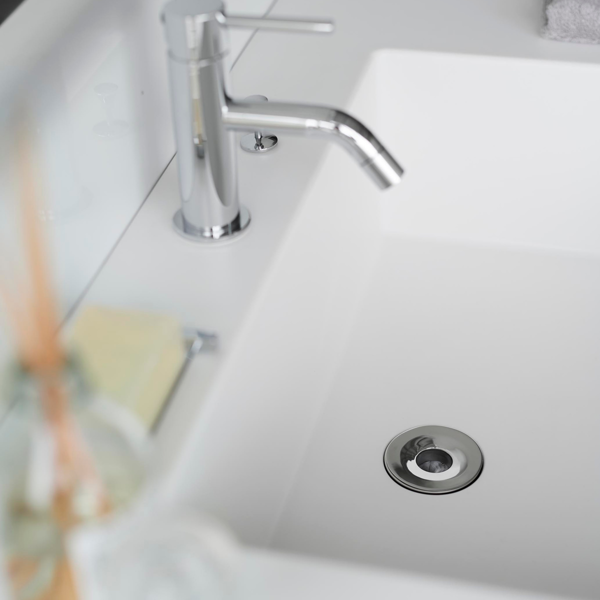 山崎実業 tower 洗面排水口ゴミ受けネットホルダー タワー シルバー ( 4903208016810 タワーシリーズ ゴミ受けネットホルダー 洗面排水口 ゴミ受け ネットホルダー ゴミ受けネット 排水口ネットホルダー ステンレス )