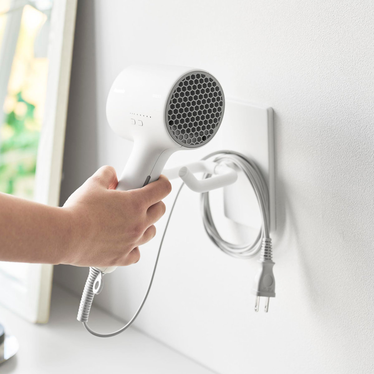 山崎実業 tower ウォール角度調節ドライヤーホルダー タワー 石こうボード壁対応 ( 4903208101042 タワーシリーズ 角度調節ドライヤーホルダー 角度調節可能 石こうボード壁 ドライヤーホルダー ハンズフリー ) 【ブラック】 ブラック