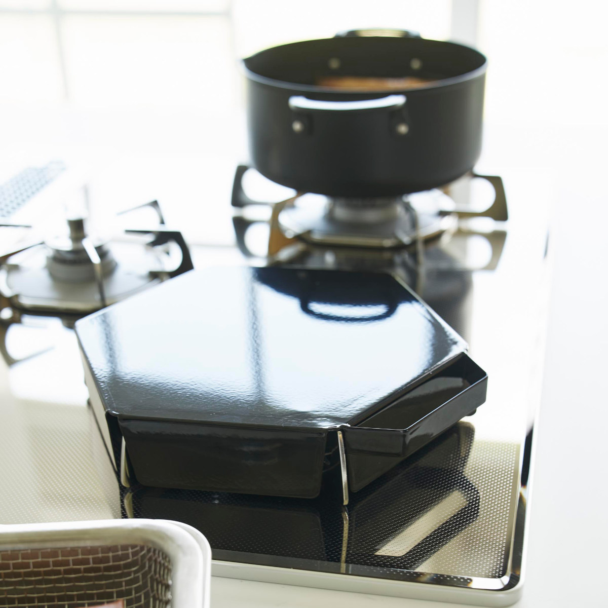 山崎実業 tower 立てて置ける五徳カバー タワー 2個セット ( 4903208014137 タワーシリーズ 五徳カバー コンロカバー ガスコンロカバー カバー コンロ用カバー コンパクト レンジカバー 2個 ) 【ホワイト】 ホワイト