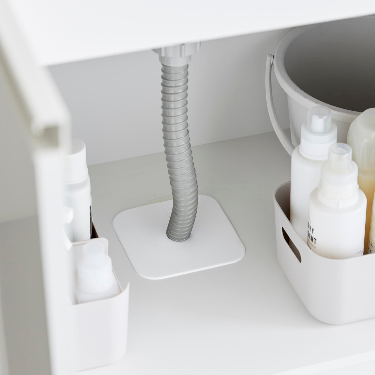 山崎実業 plate 洗濯機排水トラップホコリ防止カバー プレート 3個セット ( 4903208014236 プレートシリーズ 排水トラップ ホコリ防止カバー ホコリ防止 カバー 洗濯機排水カバー トラップカバー 洗濯機 洗濯機排水トラップ 3個 )