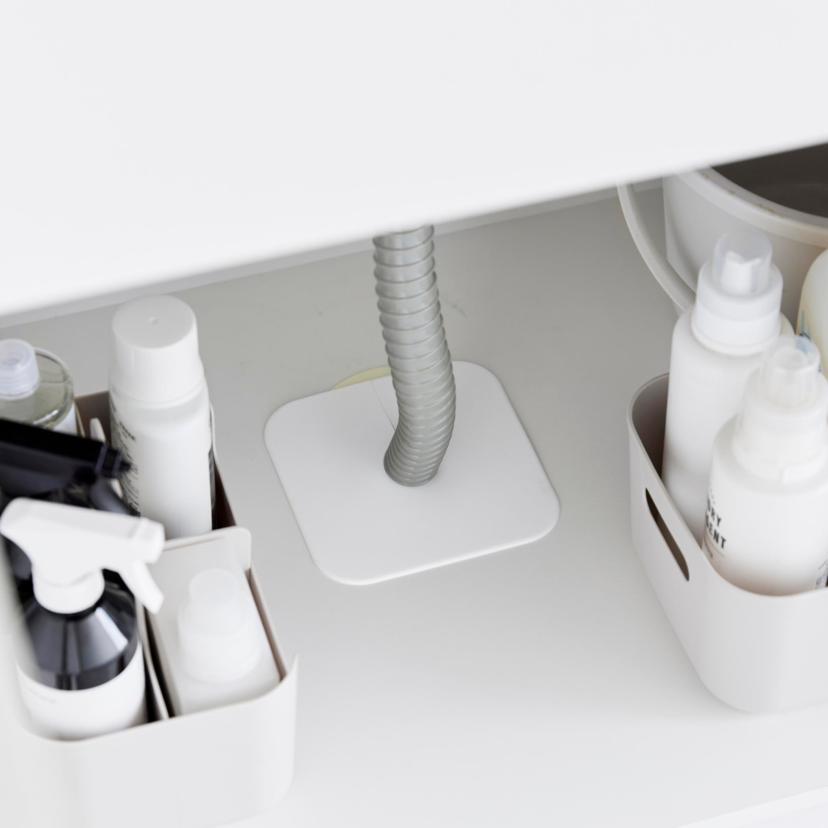 山崎実業 plate 洗濯機排水トラップホコリ防止カバー プレート 3個セット ( 4903208014236 プレートシリーズ 排水トラップ ホコリ防止カバー ホコリ防止 カバー 洗濯機排水カバー トラップカバー 洗濯機 洗濯機排水トラップ 3個 )