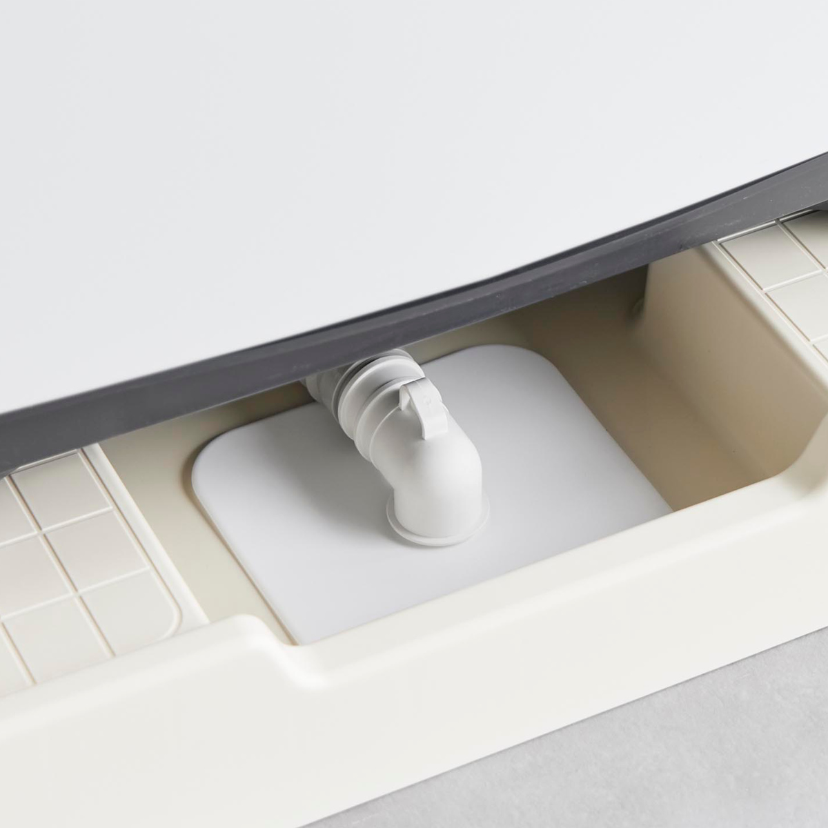 山崎実業 plate 洗濯機排水トラップホコリ防止カバー プレート 3個セット ( 4903208014236 プレートシリーズ 排水トラップ ホコリ防止カバー ホコリ防止 カバー 洗濯機排水カバー トラップカバー 洗濯機 洗濯機排水トラップ 3個 )