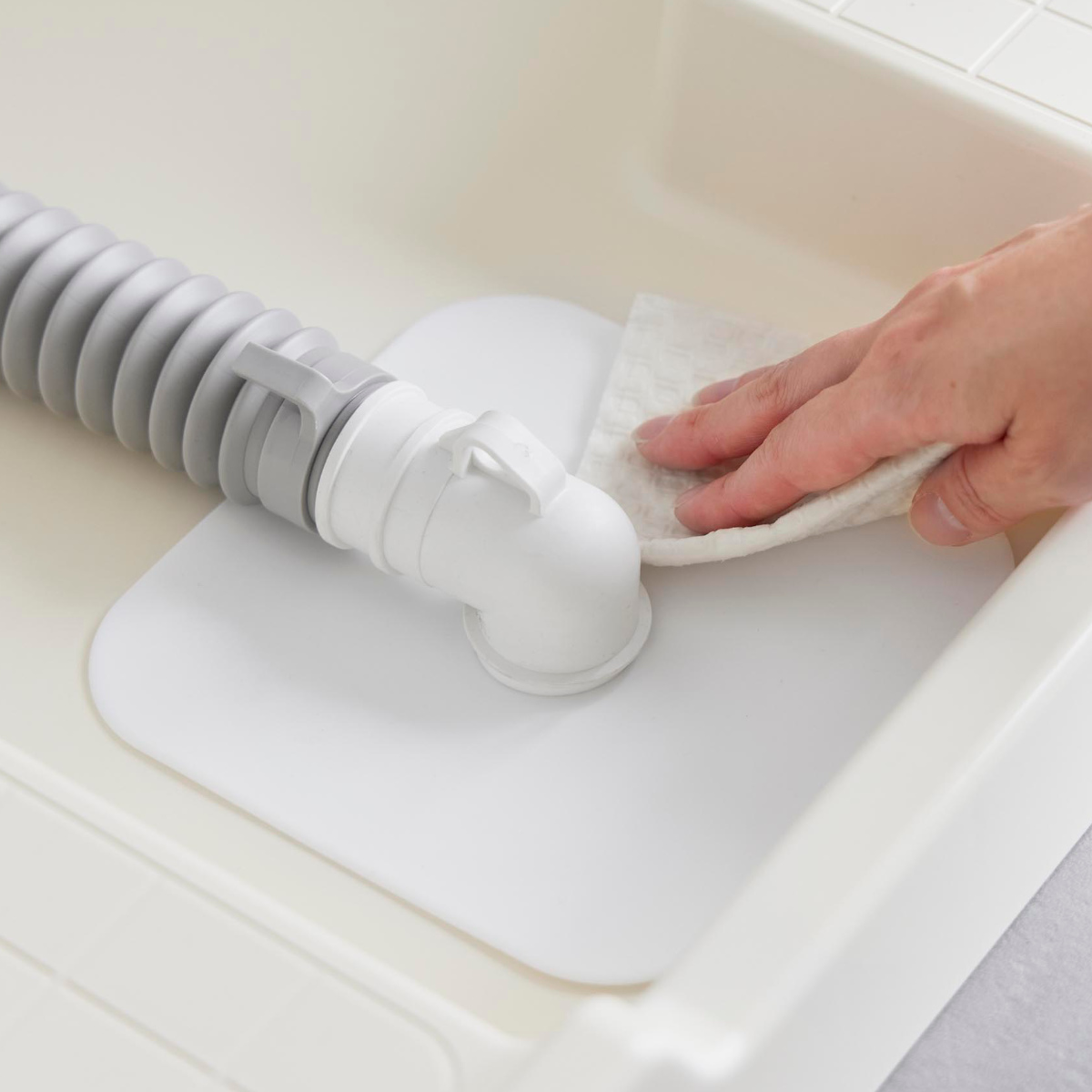 山崎実業 plate 洗濯機排水トラップホコリ防止カバー プレート 3個セット ( 4903208014236 プレートシリーズ 排水トラップ ホコリ防止カバー ホコリ防止 カバー 洗濯機排水カバー トラップカバー 洗濯機 洗濯機排水トラップ 3個 )