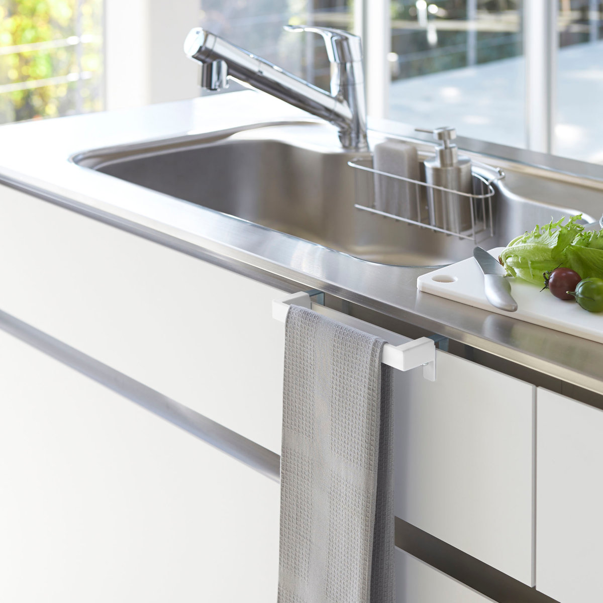 山崎実業 Plate タオルハンガーバー プレート ( 4903208047487 プレートシリーズ タオルバー ふきん掛け タオルホルダー 引っ掛け ドア用 タオル ハンガー キッチン収納 キッチンハンガー キッチン 収納 )