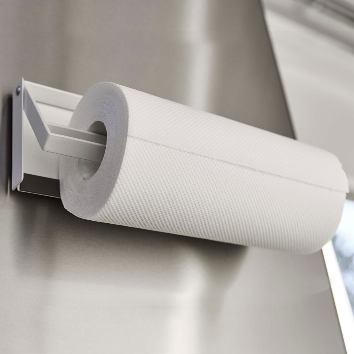 山崎実業 Plate 片手でカットマグネットキッチンペーパーホルダー プレート ( 4903208049436 プレートシリーズ マグネットキッチンペーパーホルダー 片手でカット 磁石 冷蔵庫 収納 マグネット 壁面収納 キッチンペーパーホルダー )