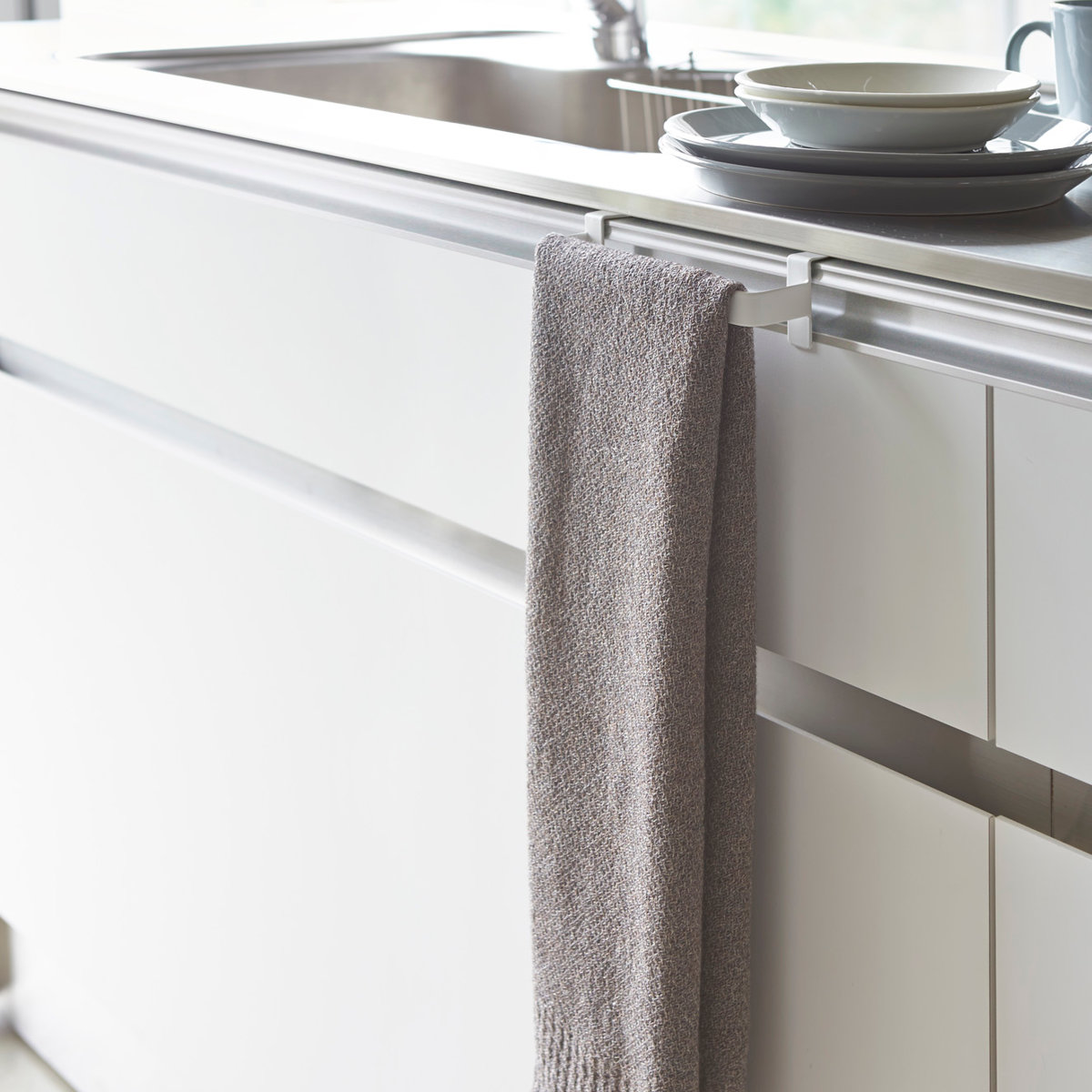 山崎実業 Plate タオルハンガー プレート ( 4903208027939 プレートシリーズ タオルバー ふきん掛け タオルホルダー 引っ掛け ドア用 タオル ハンガー キッチン収納 キッチンハンガー キッチン 収納 )