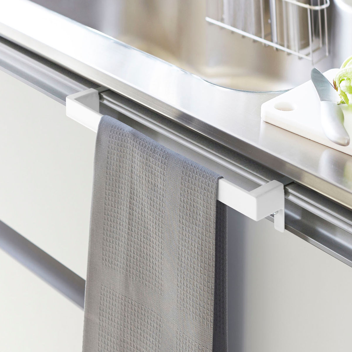 山崎実業 Plate タオルハンガーバー プレート ワイド ( 4903208047494 プレートシリーズ タオルバー ふきん掛け タオルホルダー 引っ掛け ドア用 タオル ハンガー キッチン収納 キッチンハンガー キッチン 収納 大きめ )