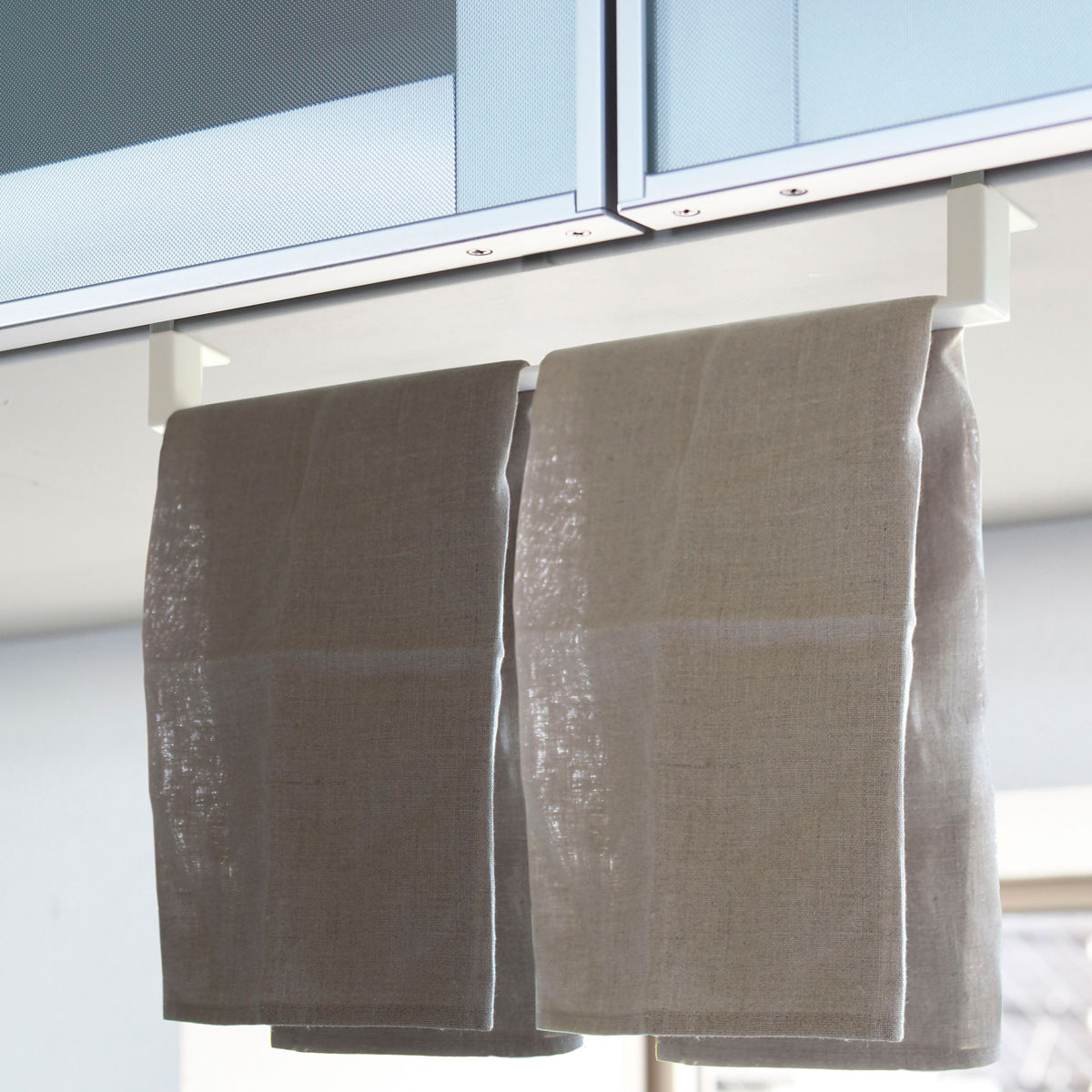 山崎実業 Plate タオルハンガーバー プレート ワイド ( 4903208047494 プレートシリーズ タオルバー ふきん掛け タオルホルダー 引っ掛け ドア用 タオル ハンガー キッチン収納 キッチンハンガー キッチン 収納 大きめ )