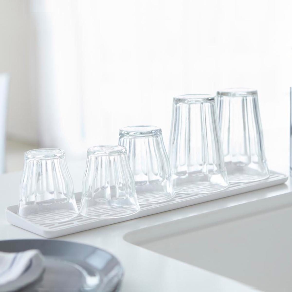 山崎実業 AQUA スリム グラス&マグスタンド アクア ( 4903208026215 アクアシリーズ グラス&マグ スタンド 水切り グラススタンド マグスタンド 水切りスタンド コップスタンド グラスホルダー コップホルダー 水切りトレイ )