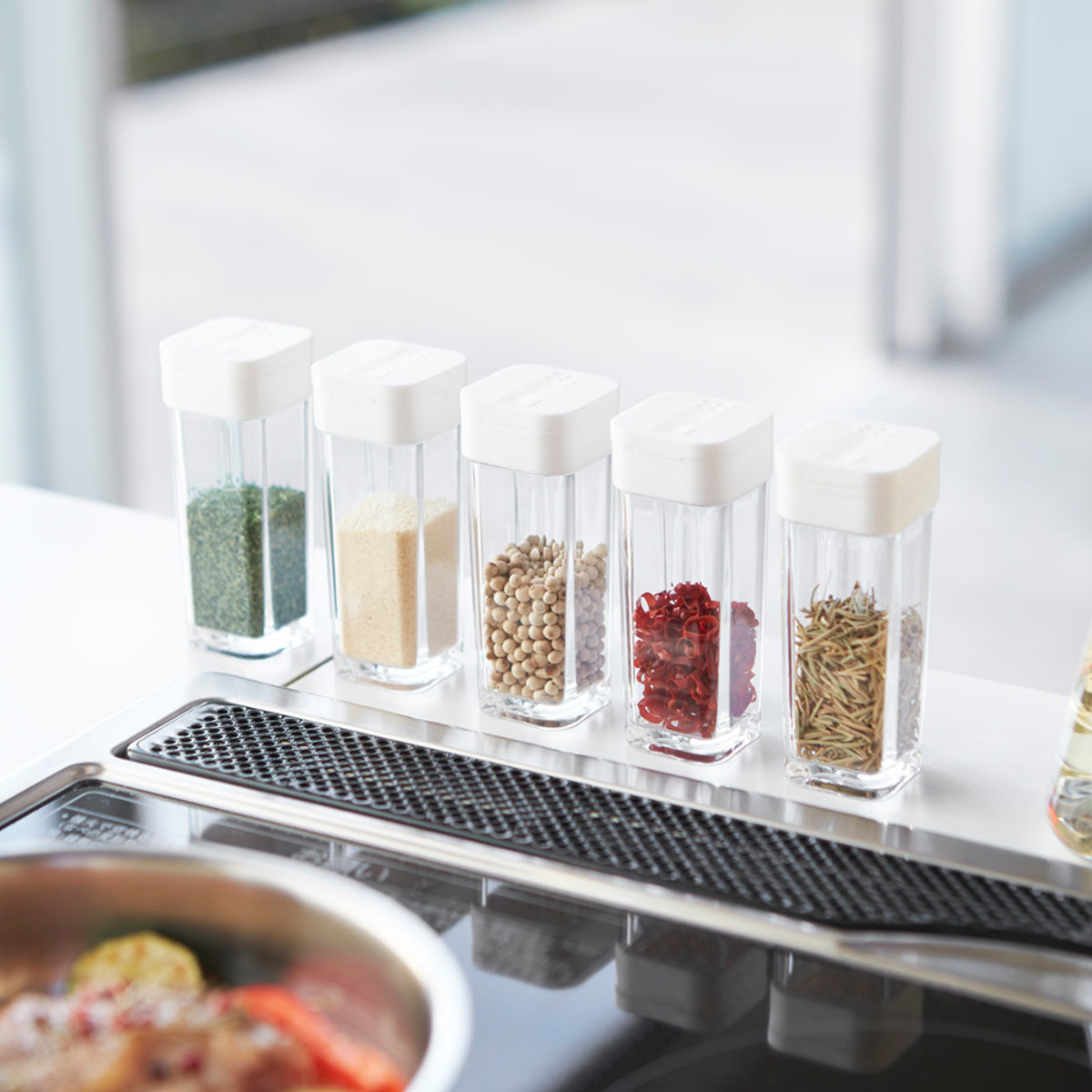 山崎実業 AQUA スパイスボトル アクア ( 4903208028806 アクアシリーズ 調味料入れ 調味料ボトル 調味料容器 スパイス ボトル 片手 スライド 調味料 容器 保存 )