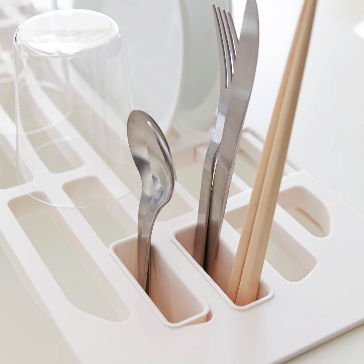 山崎実業 AQUA 伸縮水切りラック アクア ( 4903208028950 アクアシリーズ 水切りラック 伸縮式水切りラック 水切りトレー 水切りトレイ ディッシュラック ディッシュスタンド 皿立て キッチン 収納 食器 皿 乾燥 シンク上 )