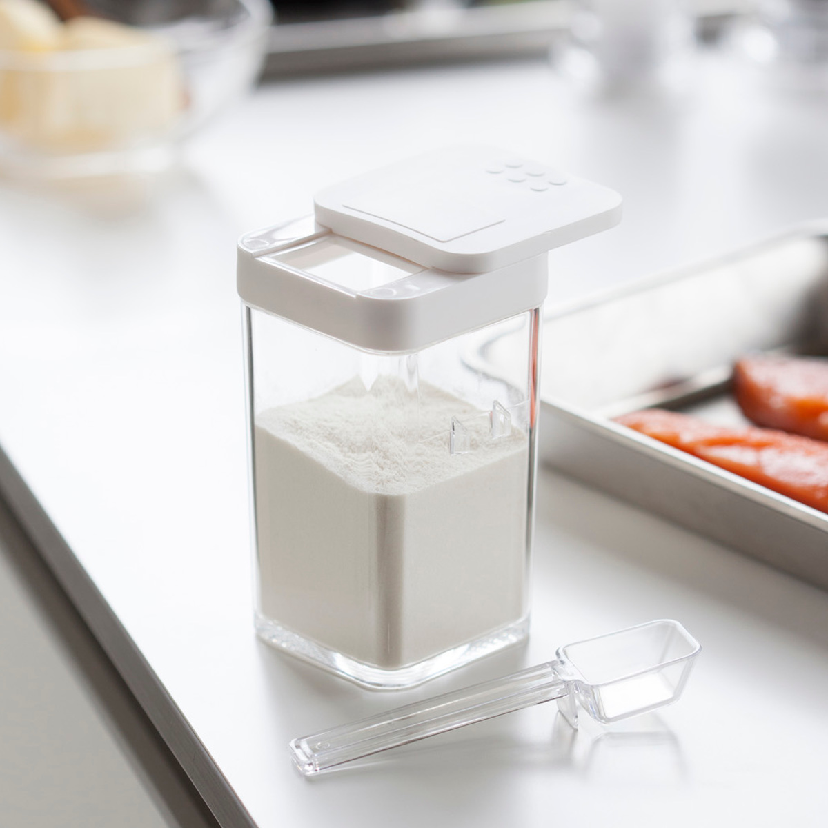 山崎実業 AQUA 小麦粉&スパイスボトル アクア ( 4903208032315 アクアシリーズ 小麦粉ボトル スパイスボトル 調味料ボトル 調味料容器 調味料ケース 調味料ストッカー スパイス ボトル 片手 スライド 調味料 スプーン付き )