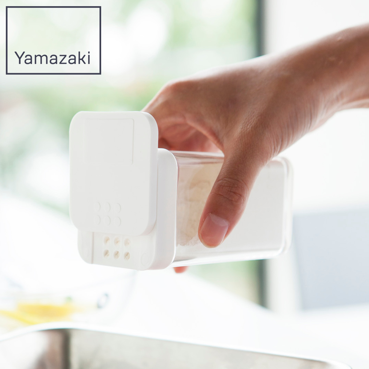 山崎実業 AQUA 小麦粉＆スパイスボトル アクア （ 4903208032315 アクアシリーズ 小麦粉ボトル スパイスボトル 調味料ボトル 調味料容器 調味料ケース 調味料ストッカー スパイス ボトル 片手 スライド 調味料 スプーン付き ）