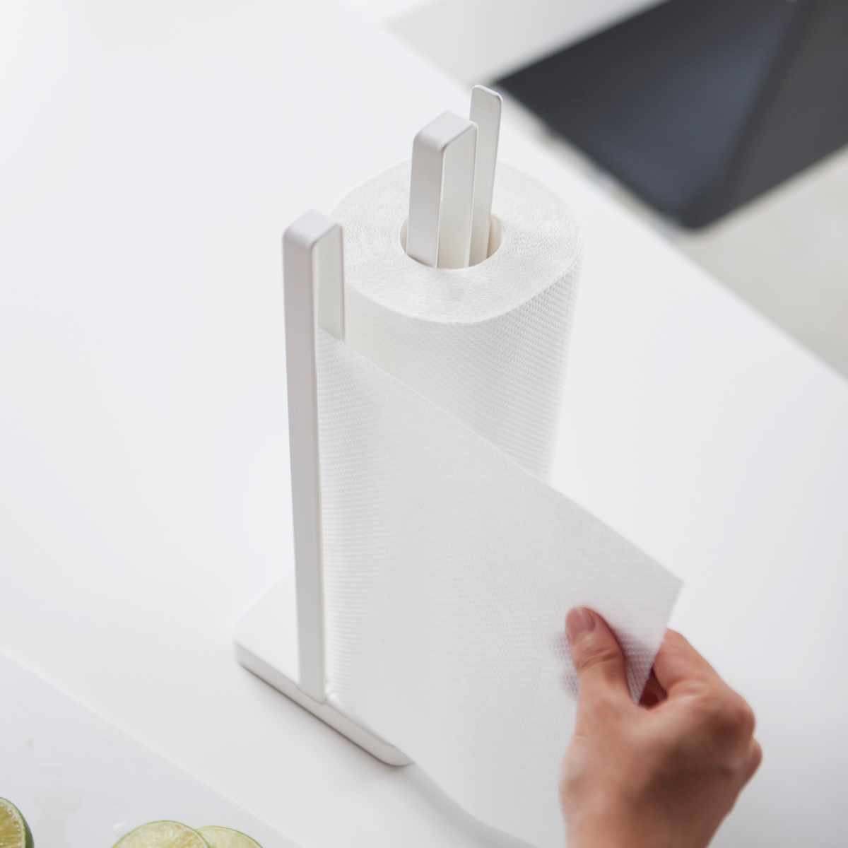 山崎実業 Plate 片手で切れる キッチンペーパーホルダー プレート ホワイト ( 4903208032605 プレートシリーズ ペーパーホルダー ペーパースタンド 縦置き キッチンペーパースタンド クッキングペーパースタンド )