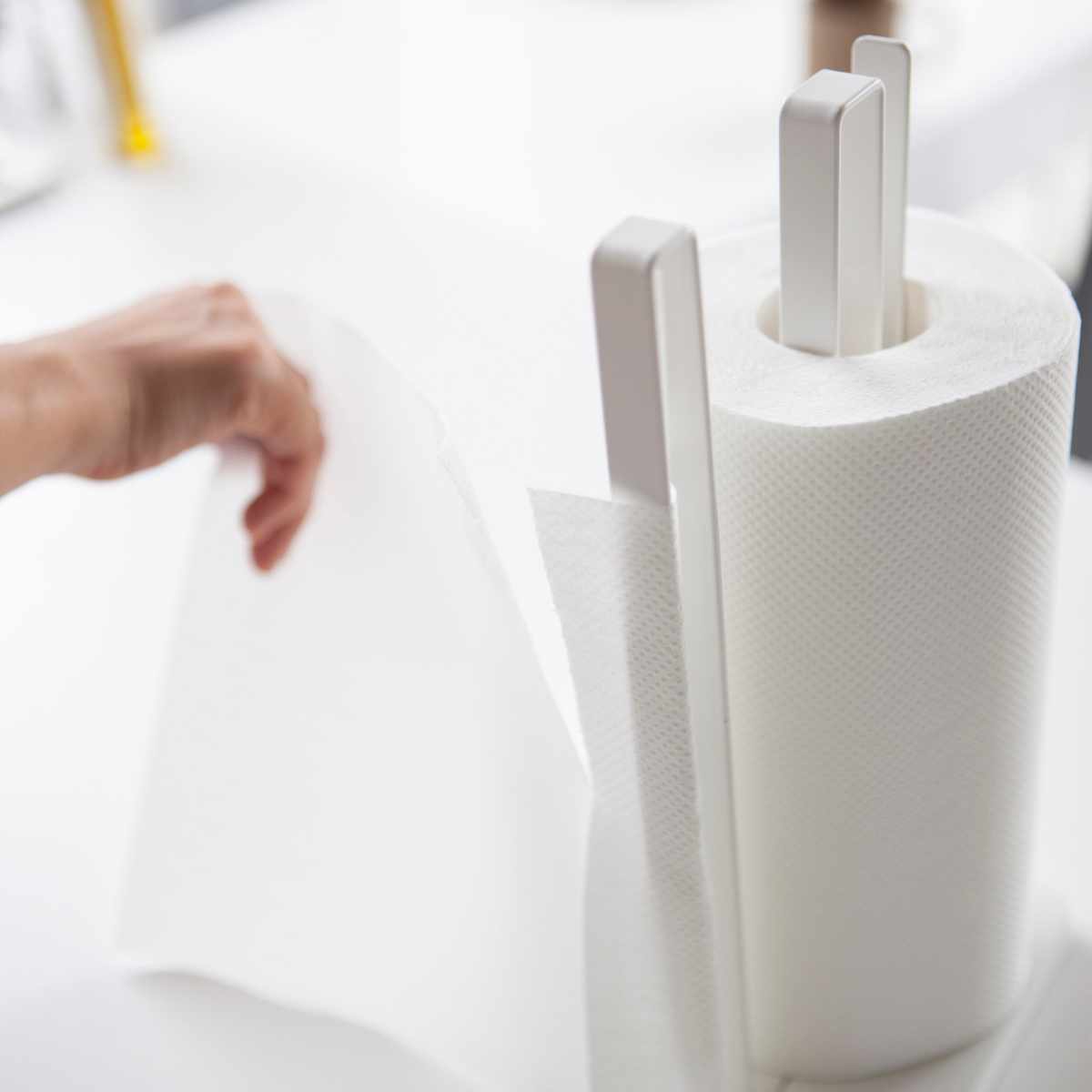 山崎実業 Plate 片手で切れる キッチンペーパーホルダー プレート ホワイト ( 4903208032605 プレートシリーズ ペーパーホルダー ペーパースタンド 縦置き キッチンペーパースタンド クッキングペーパースタンド )