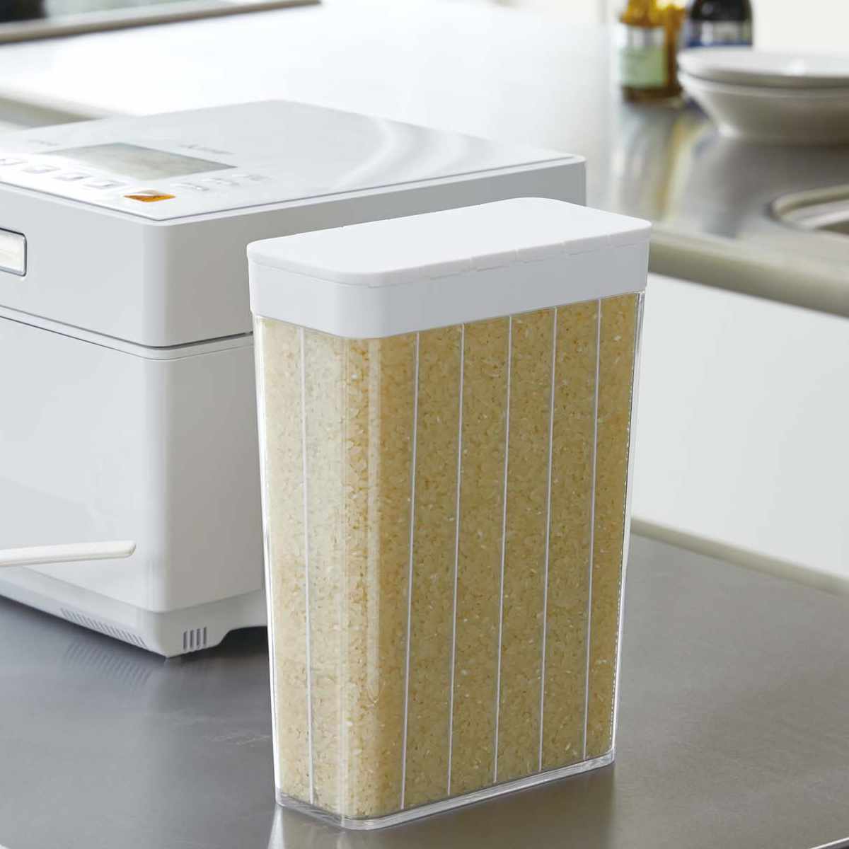 山崎実業 Plate 1合分別 冷蔵庫用米びつ プレート ホワイト ( 4903208038225 プレートシリーズ 米びつ 米櫃 ライスストッカー 計量 1.8kg 12合 1合分ずつ 分別 保存容器 こめびつ ライスボックス ストックケース ドアポケット用 )