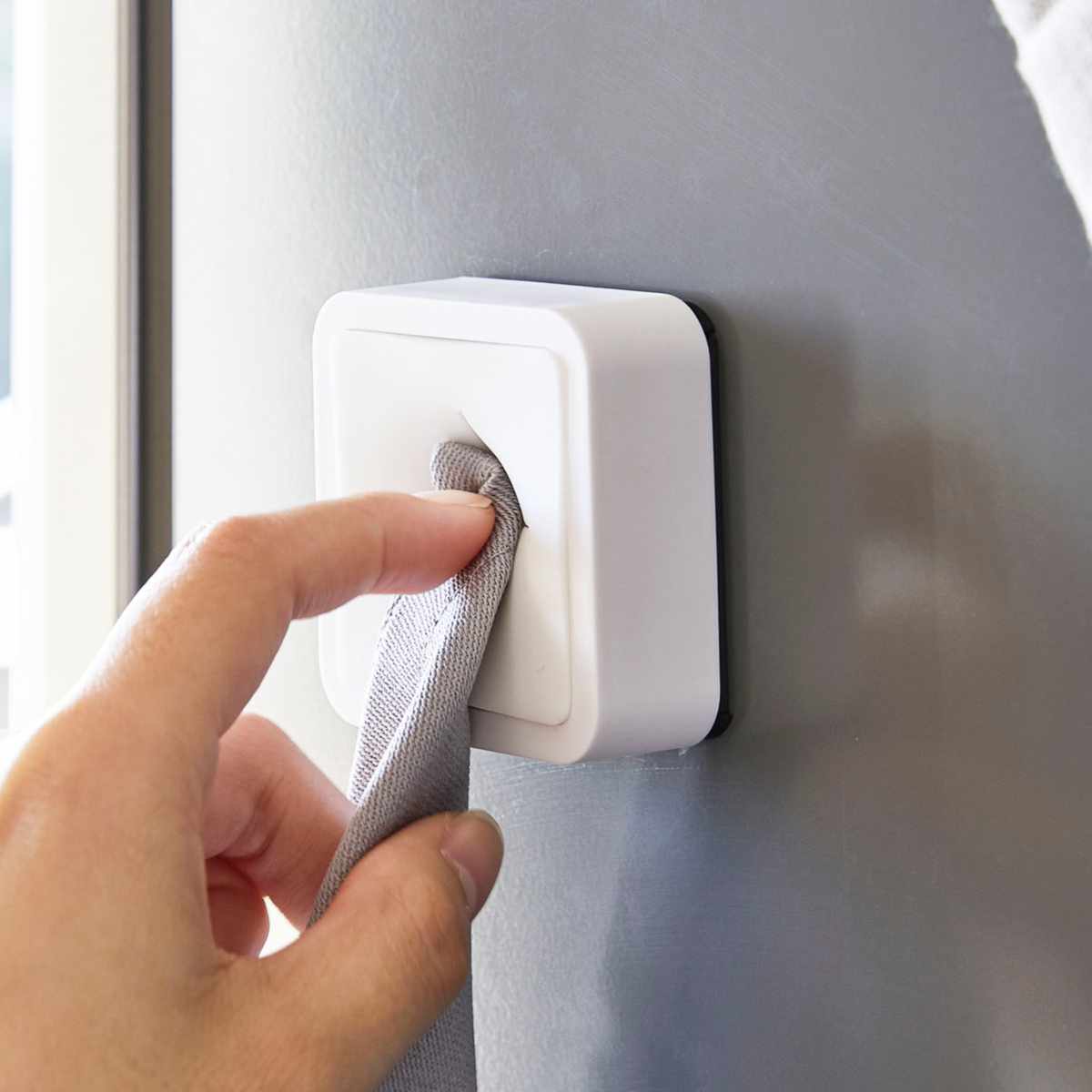 山崎実業 AQUA マグネットキッチンタオルホルダー アクア ホワイト ( 4903208041331 アクアシリーズ タオル掛け マグネット 冷蔵庫収納 タオルホルダー ふきん掛け キッチンタオルホルダー マグネットタイプ 磁石 タオルハンガー )