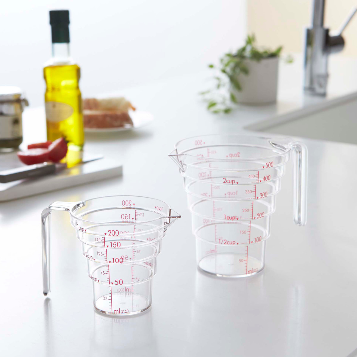 山崎実業 段々計量カップ 500ML ( 4903208026987 計量カップ 食洗機対応 500ml メジャーカップ 持ち手付き 透明 見やすい 料理 製菓 お菓子作り 軽量 )