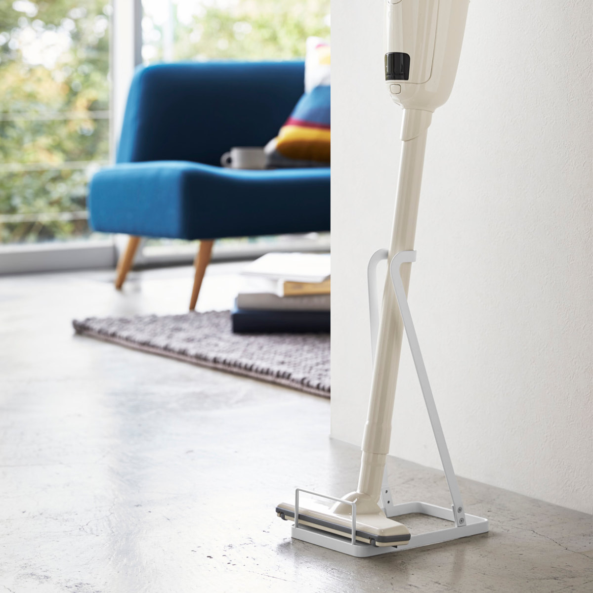 山崎実業 Plate スティッククリーナースタンド プレート ( 4903208032759 プレートシリーズ スティッククリーナー置き 掃除機スタンド スティッククリーナー スタンド 掃除機 掃除道具収納 クリーナー クリーナー収納 )