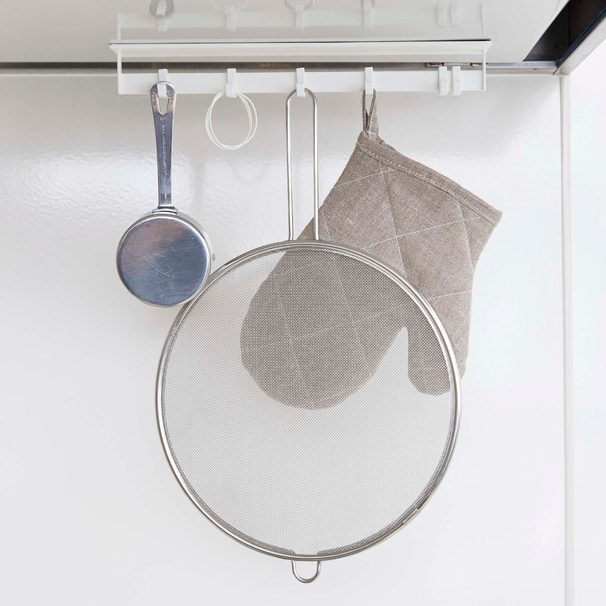 山崎実業 Plate マグネットレンジフードフック プレート ホワイト ( 4903208048415 プレートシリーズ フック レンジフード マグネット マグネット式フック 磁石 キッチンツール収納 吊り下げ収納 キッチンツールフック キ )