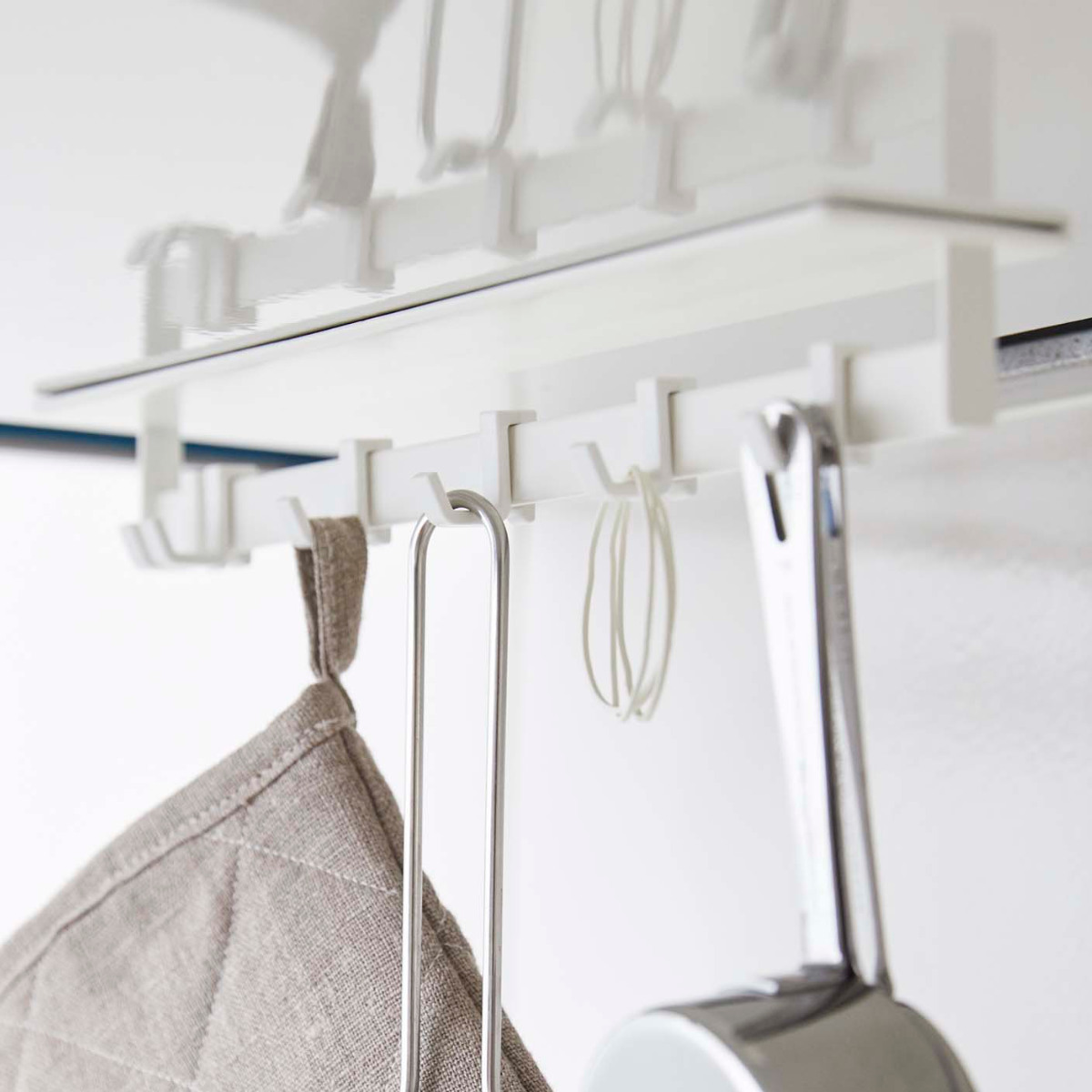 山崎実業 Plate マグネットレンジフードフック プレート ホワイト ( 4903208048415 プレートシリーズ フック レンジフード マグネット マグネット式フック 磁石 キッチンツール収納 吊り下げ収納 キッチンツールフック キ )