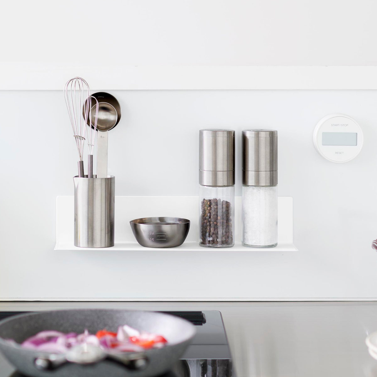 山崎実業 tower マグネットキッチン棚 タワー S ( 4903208100113 タワーシリーズ キッチン棚 キッチンラック マグネット 調味料ラック スパイスラック キッチン 棚 磁石 キッチン収納 ウォールラック 壁面収納 収納 ラック ) 【ホワイト】 ホワイト