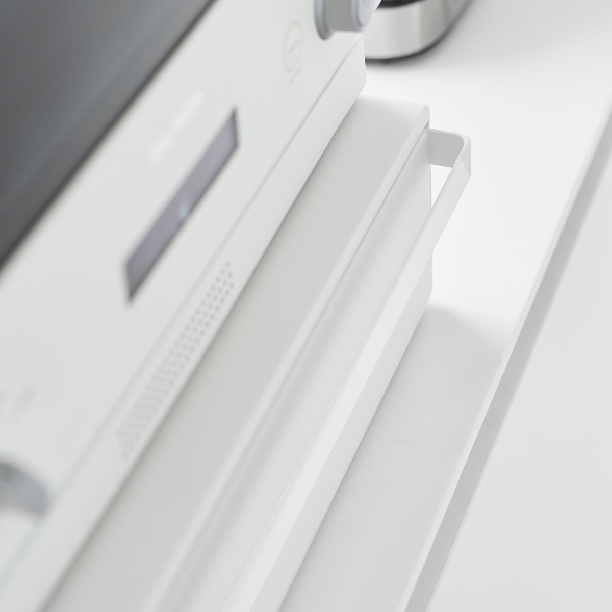 山崎実業 tower カセットコンロが入る家電下ラック タワー 1段 ( 4903208101974 タワーシリーズ 家電下ラック 1段ラック ラック カセットコンロ 家電下 カセットコンロが入る レンジラック オーブンレンジ ) 【ブラック】 ブラック