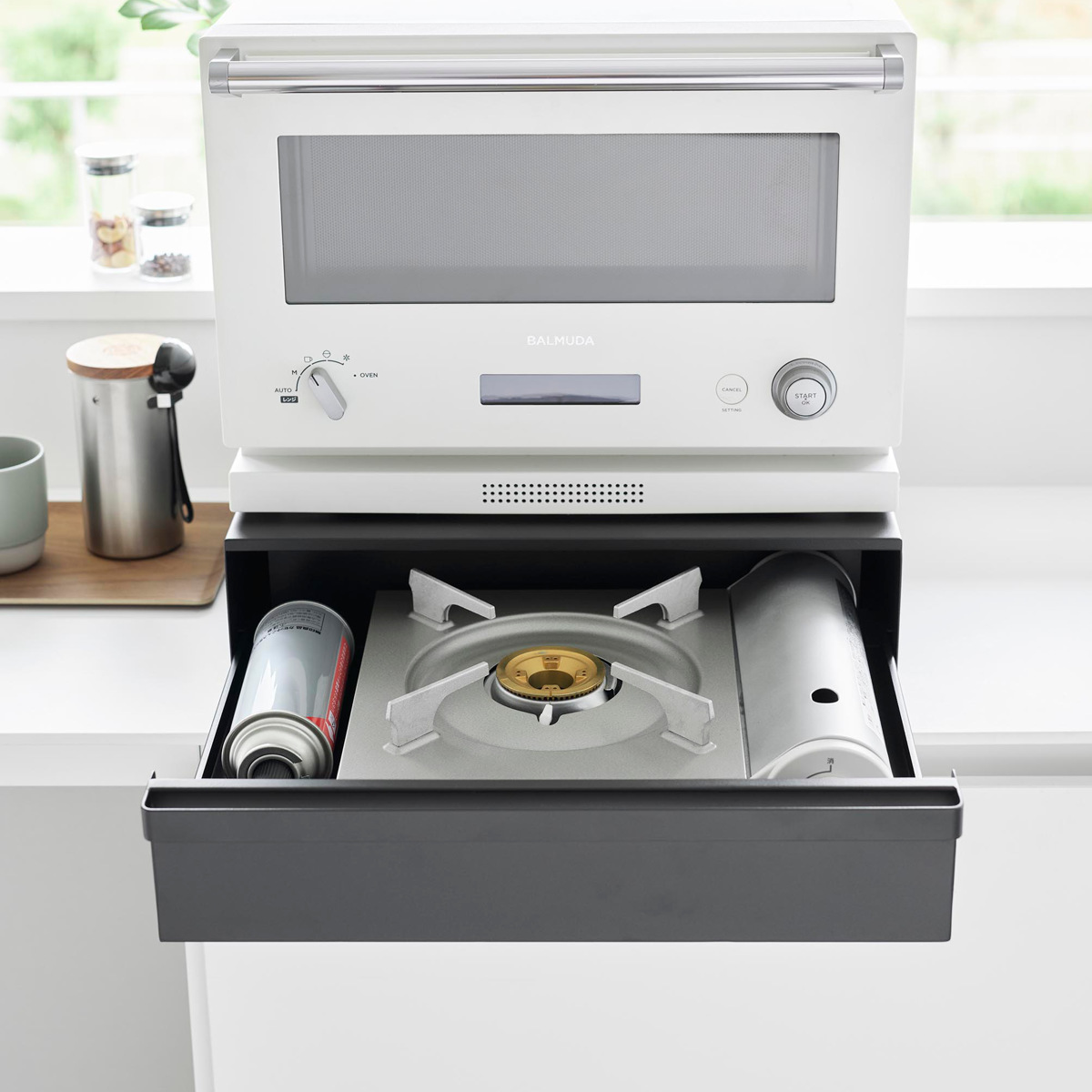 山崎実業 tower カセットコンロが入る家電下ラック タワー 1段 ( 4903208101974 タワーシリーズ 家電下ラック 1段ラック ラック カセットコンロ 家電下 カセットコンロが入る レンジラック オーブンレンジ ) 【ブラック】 ブラック