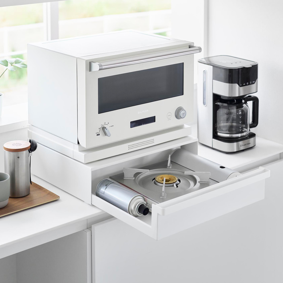 山崎実業 tower カセットコンロが入る家電下ラック タワー 1段 ( 4903208101974 タワーシリーズ 家電下ラック 1段ラック ラック カセットコンロ 家電下 カセットコンロが入る レンジラック オーブンレンジ ) 【ブラック】 ブラック